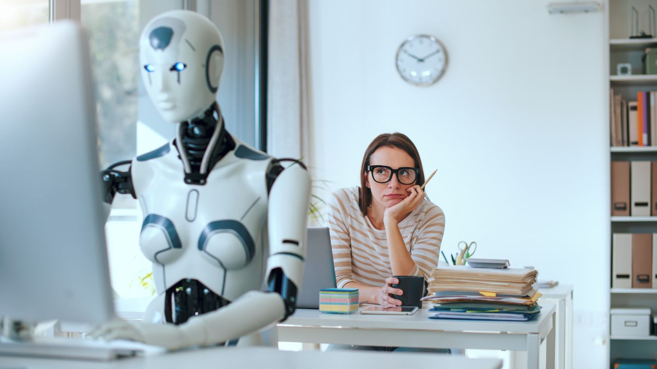 SEOs See AI Improving, But Quality Lags