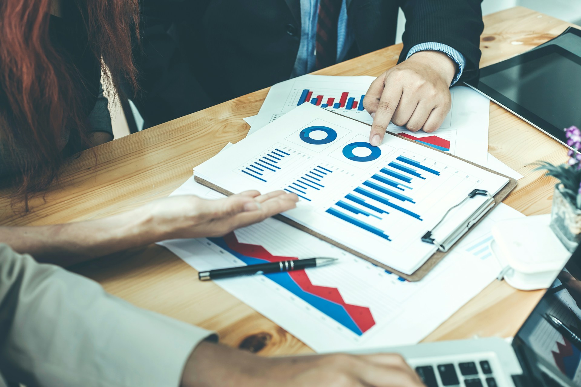 How to Interpret SEO Reports and Measure Success