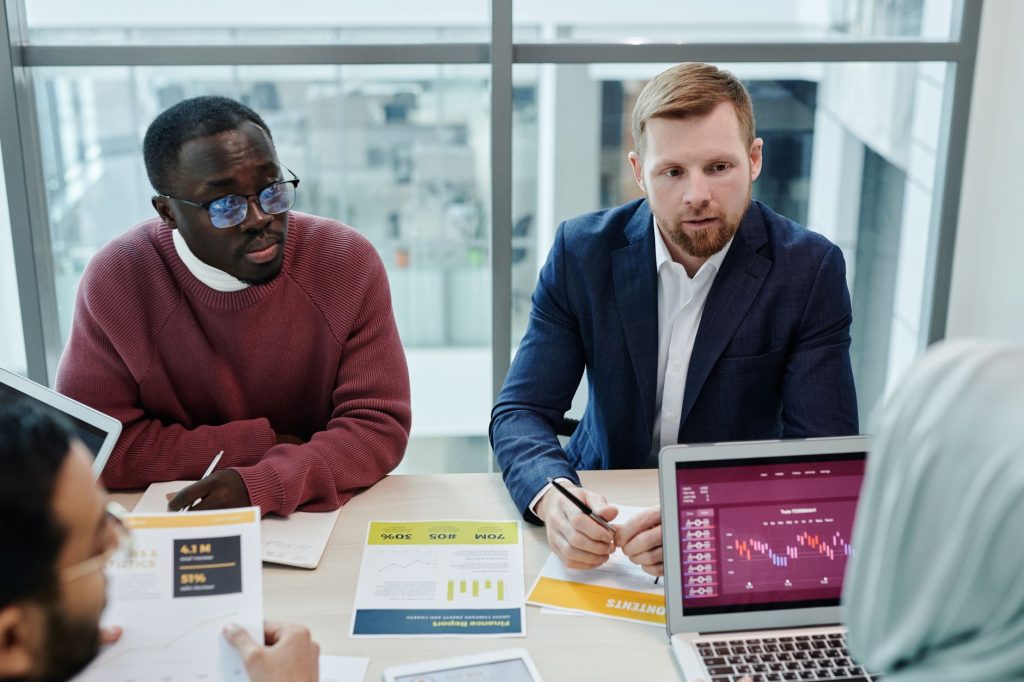 B2B team analyzing customer personas and market research data