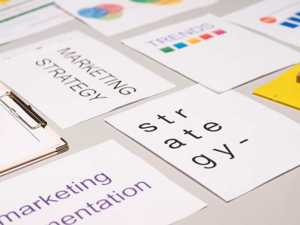 Steps to bring competitive intelligence into daily business operations