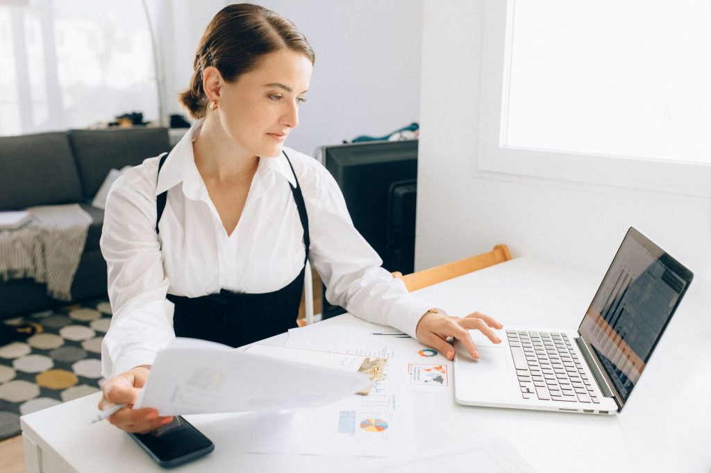 Analyst studying content engagement and business results