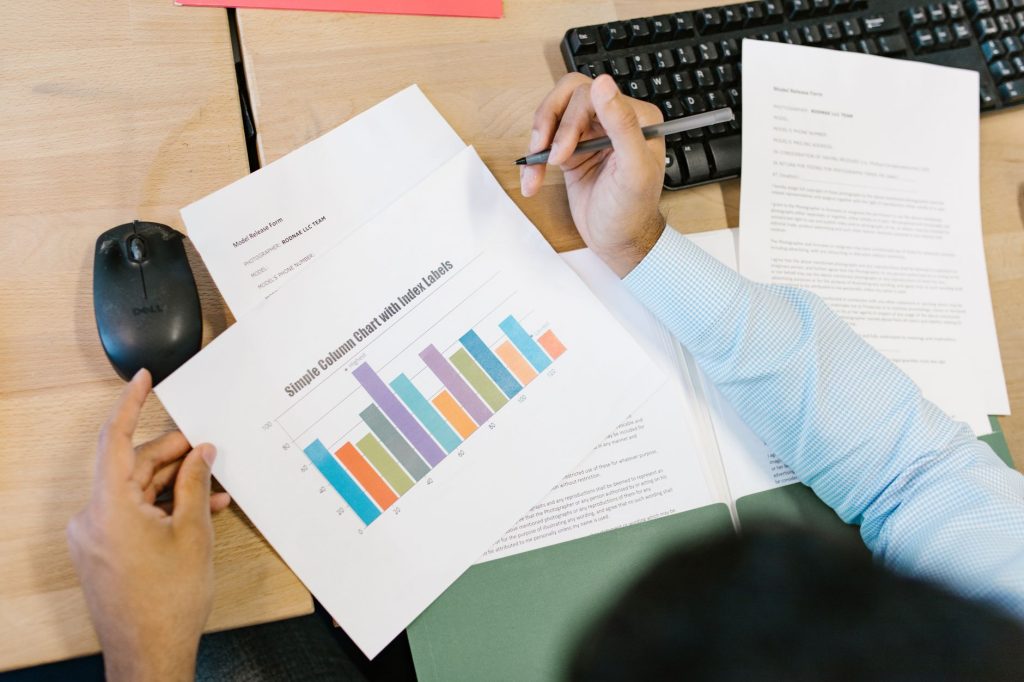 Content team measuring performance and refining a fintech webpage