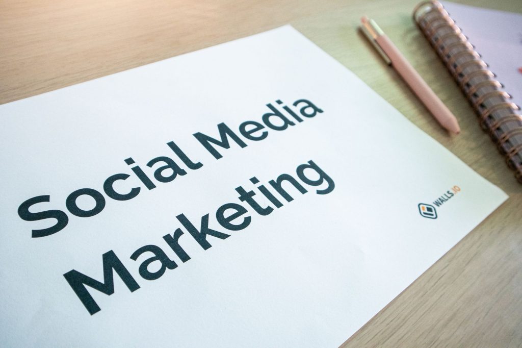 Useful ecommerce content reaching shoppers through email, social media, and advertising